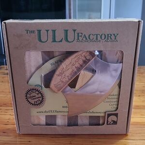 NIB Stainless Steel Ulu Knife with Wooden Handle Rounded Cutting Board